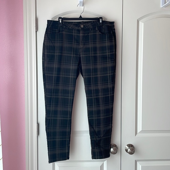 Arizona Jean Company Denim - Arizona Black & Brown Plaid Skinny Jeans Size 17